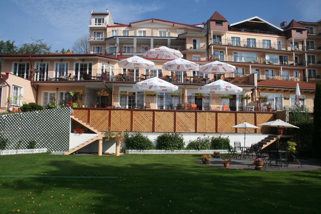 Eva Hotel Mrągowo Exterior photo